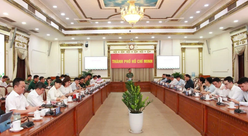 Thượng tướng Lê Tấn Tới kiểm tra công tác bảo đảm ANTT phục vụ bầu cử tại TP Hồ Chí Minh Thượng tướng Lê Tấn Tới kiểm tra công tác bảo đảm ANTT phục vụ bầu cử tại TP Hồ Chí Minh