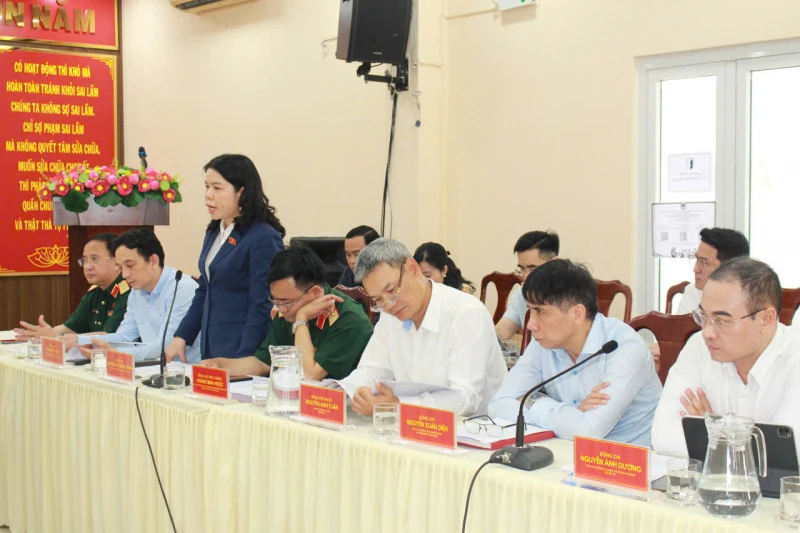 Thượng tướng Lê Tấn Tới kiểm tra công tác bảo đảm ANTT phục vụ bầu cử tại TP Hồ Chí Minh Thượng tướng Lê Tấn Tới kiểm tra công tác bảo đảm ANTT phục vụ bầu cử tại TP Hồ Chí Minh