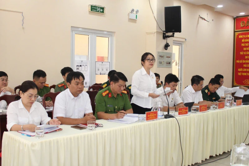 Thượng tướng Lê Tấn Tới kiểm tra công tác bảo đảm ANTT phục vụ bầu cử tại TP Hồ Chí Minh Thượng tướng Lê Tấn Tới kiểm tra công tác bảo đảm ANTT phục vụ bầu cử tại TP Hồ Chí Minh