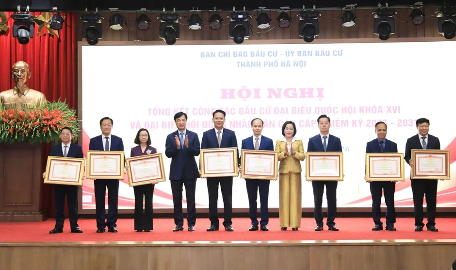 Tỉ lệ cử tri đi bầu cử tại Hà Nội đạt 99,57% Tỉ lệ cử tri đi bầu cử tại Hà Nội đạt 99,57%
