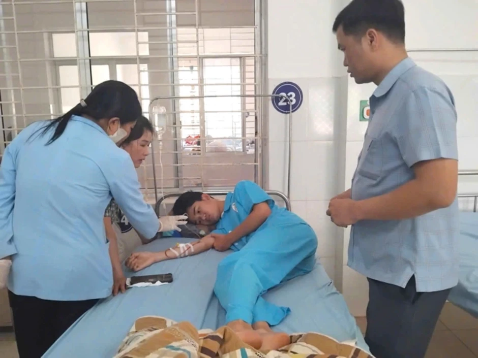 Tiệm bánh mì bị dừng hoạt động sau vụ 86 người ngộ độc Tiệm bánh mì bị dừng hoạt động sau vụ 86 người ngộ độc