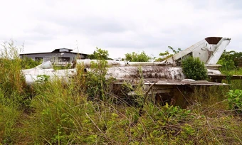 Tiêm kích MiG-21 bị 'bỏ quên' hơn 40 năm ở Cà Mau