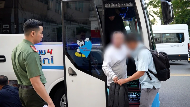 Tiếp nhận 34 công dân bị trục xuất từ Hoa Kỳ Tiếp nhận 34 công dân bị trục xuất từ Hoa Kỳ