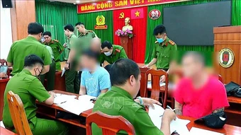 Tiếp nhận 47 công dân Việt Nam bị trục xuất về nước