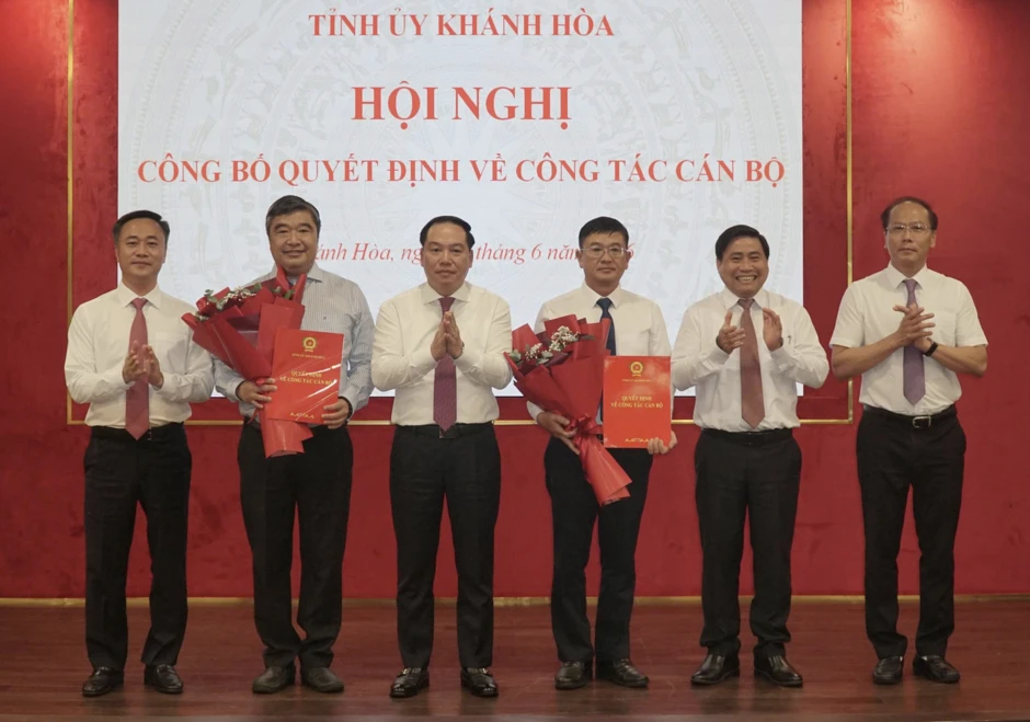 Tiếp nhận, điều động, bổ nhiệm nhân sự ở Hà Nội, TPHCM và 3 tỉnh Tiếp nhận, điều động, bổ nhiệm nhân sự ở Hà Nội, TPHCM và 3 tỉnh