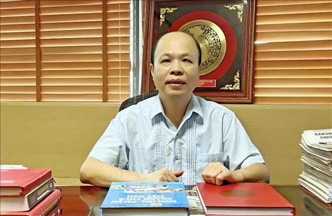 Tiếp thêm động lực cho toàn Đảng, toàn dân trên hành trình đổi mới Tiếp thêm động lực cho toàn Đảng, toàn dân trên hành trình đổi mới