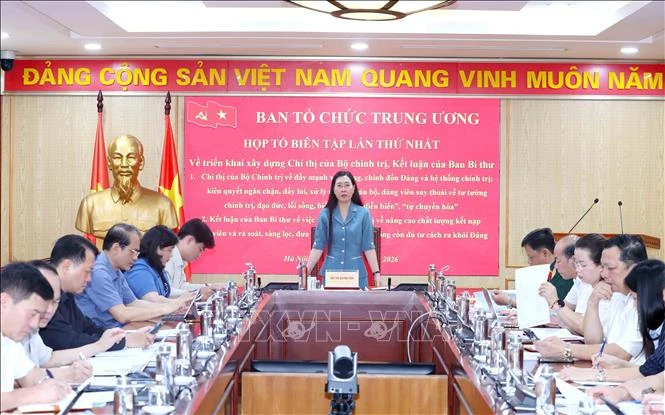 Tiếp tục đẩy mạnh xây dựng, chỉnh đốn Đảng và hệ thống chính trị Tiếp tục đẩy mạnh xây dựng, chỉnh đốn Đảng và hệ thống chính trị