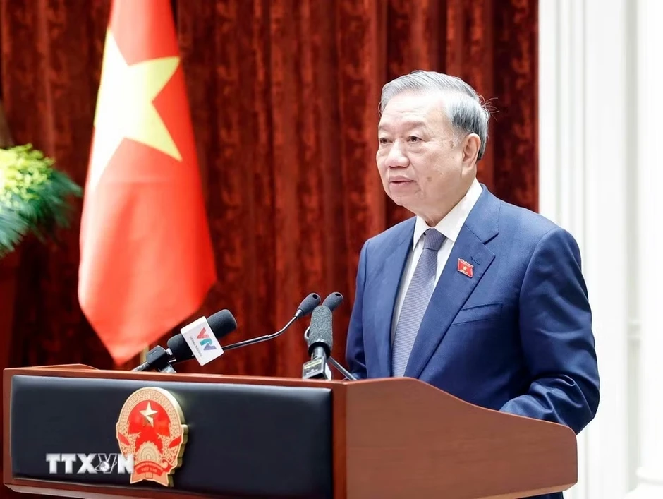 Tiếp tục đổi mới căn bản tư duy về công tác dân tộc và chính sách dân tộc Tiếp tục đổi mới căn bản tư duy về công tác dân tộc và chính sách dân tộc