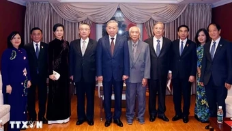 Tiếp tục “giữ lửa, không ngừng phát triển quan hệ Việt Nam-Trung Quốc