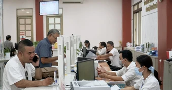 Tiếp tục phân cấp, cắt giảm, đơn giản hóa thủ tục hành chính và điều kiện kinh doanh