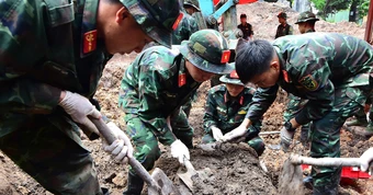 Tiếp tục tìm thấy 18 hài cốt liệt sĩ và 12 di vật tại công viên Lê Thị Riêng