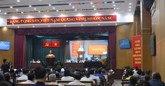 Tiếp xúc với Bí thư Thành ủy, cử tri TP.HCM kiến nghị mạnh tay với thực phẩm bẩn