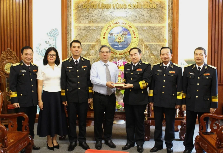 Tiểu đoàn DK1 nhận danh hiệu Anh hùng Lực lượng vũ trang nhân dân lần thứ 2 Tiểu đoàn DK1 nhận danh hiệu Anh hùng Lực lượng vũ trang nhân dân lần thứ 2