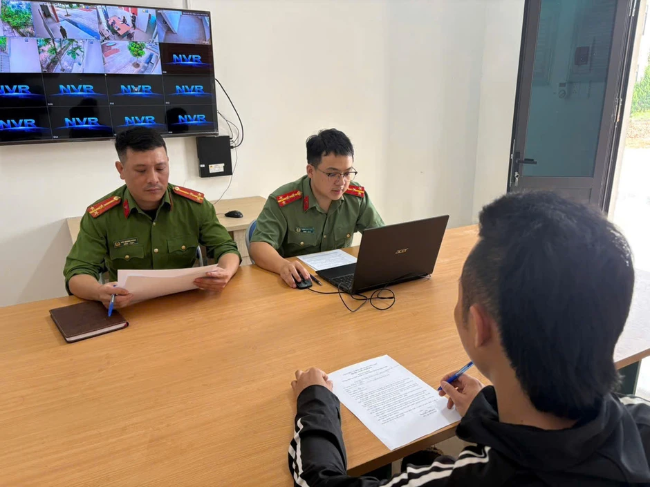 TikToker nổi tiếng ở Lào Cai bị phạt 7,5 triệu đồng vì đăng video phản cảm TikToker nổi tiếng ở Lào Cai bị phạt 7,5 triệu đồng vì đăng video phản cảm