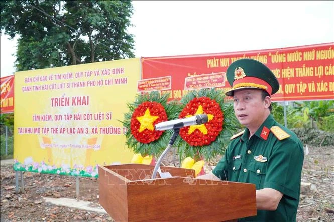 Tìm kiếm hài cốt liệt sĩ tại khu mộ tập thể Lạc An 3 Tìm kiếm hài cốt liệt sĩ tại khu mộ tập thể Lạc An 3