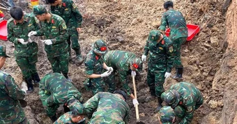 Tìm thấy 15 hài cốt liệt sĩ tại Công viên Lê Thị Riêng ngày 4 / 8