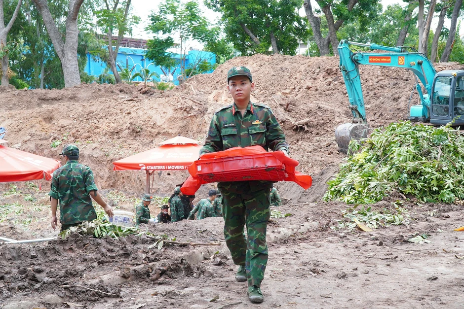 Tìm thấy 256 hài cốt liệt sĩ cùng 151 bộ di vật tại Công viên Lê Thị Riêng Tìm thấy 256 hài cốt liệt sĩ cùng 151 bộ di vật tại Công viên Lê Thị Riêng