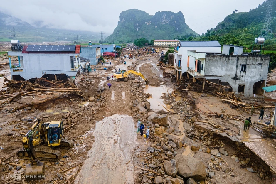 Tìm thấy hai nạn nhân mất tích sau lũ quét ở Mường Than Tìm thấy hai nạn nhân mất tích sau lũ quét ở Mường Than