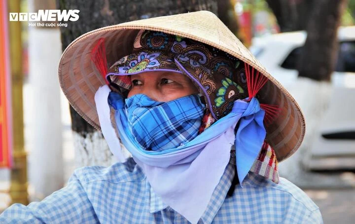 Tin mới nhất về đợt nắng nóng ở Bắc, Trung Bộ và dự báo thời tiết Hà Nội 10 ngày Tin mới nhất về đợt nắng nóng ở Bắc, Trung Bộ và dự báo thời tiết Hà Nội 10 ngày