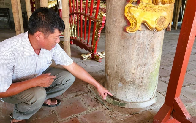 Tin mới vụ đình cổ chờ sập, dân làng dùng tre luồng chống đỡ