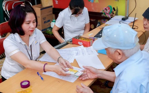 Tin vui cho tất cả các lao động nữ sinh con từ ngày 01/7 năm nay Tin vui cho tất cả các lao động nữ sinh con từ ngày 01/7 năm nay