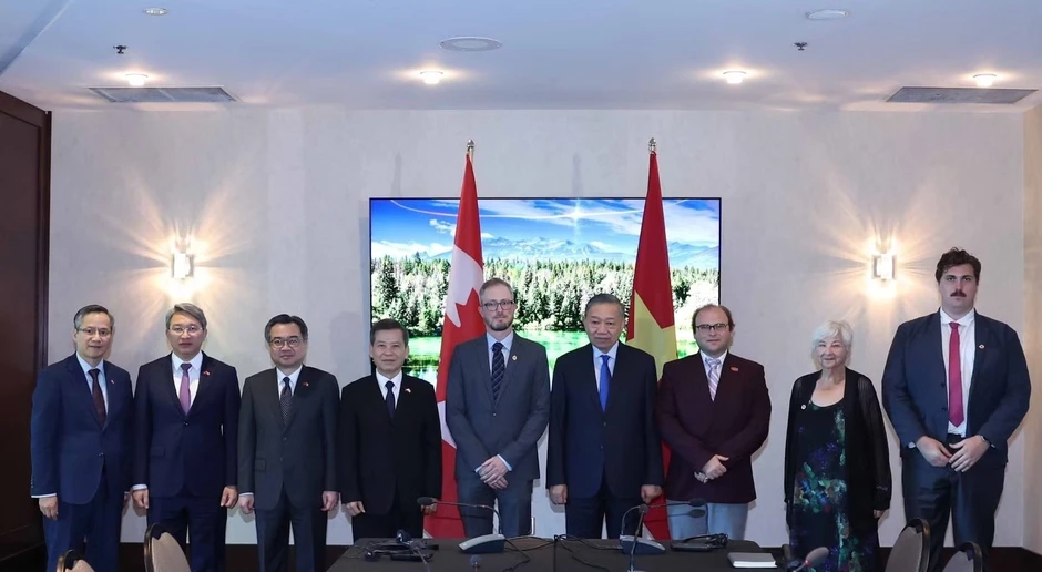 Tình cảm bền bỉ của những người bạn Canada dành cho Việt Nam hơn nửa thế kỷ Tình cảm bền bỉ của những người bạn Canada dành cho Việt Nam hơn nửa thế kỷ