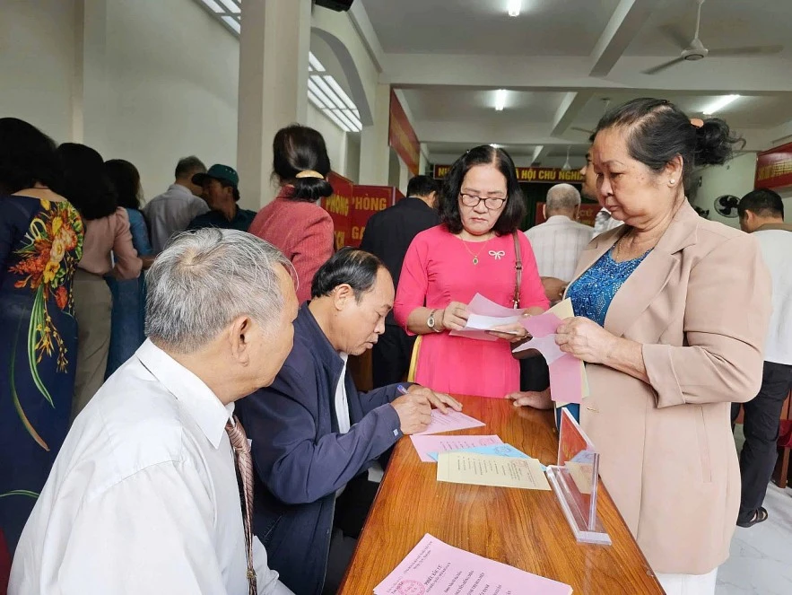 Tỉnh Gia Lai có tỷ lệ cử tri tham gia bỏ phiếu bầu cử đạt 99,76% Tỉnh Gia Lai có tỷ lệ cử tri tham gia bỏ phiếu bầu cử đạt 99,76%
