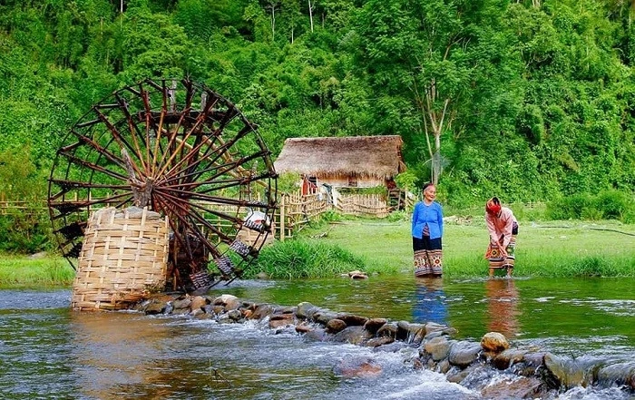 Tình nguyện viên Nhật Bản góp sức giữ bản sắc văn hóa Thái giữa đại ngàn xứ Nghệ Tình nguyện viên Nhật Bản góp sức giữ bản sắc văn hóa Thái giữa đại ngàn xứ Nghệ
