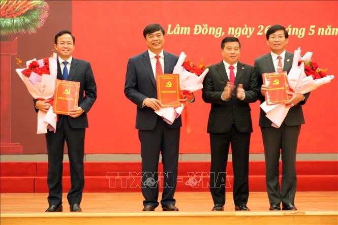 Tỉnh ủy Lâm Đồng điều động, luân chuyển vị trí nhiều cán bộ chủ chốt Tỉnh ủy Lâm Đồng điều động, luân chuyển vị trí nhiều cán bộ chủ chốt