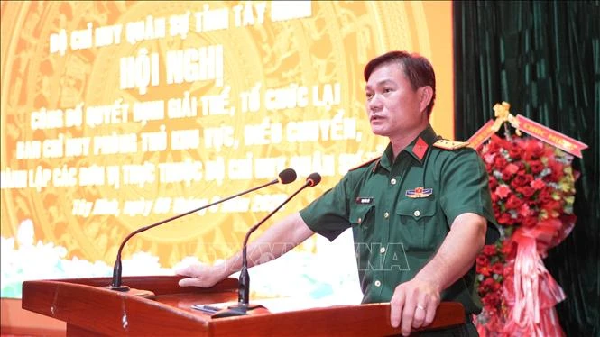 Tổ chức lại lực lượng vũ trang địa phương theo hướng 'tinh, gọn, mạnh' Tổ chức lại lực lượng vũ trang địa phương theo hướng 'tinh, gọn, mạnh'