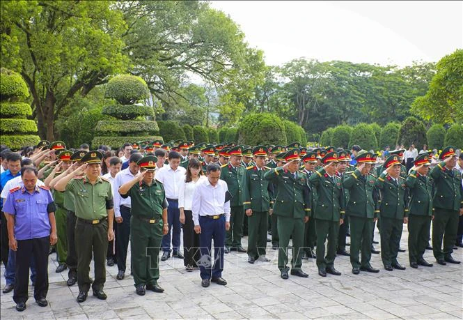 Tổ chức truy điệu, an táng hai hài cốt liệt sĩ Tổ chức truy điệu, an táng hai hài cốt liệt sĩ