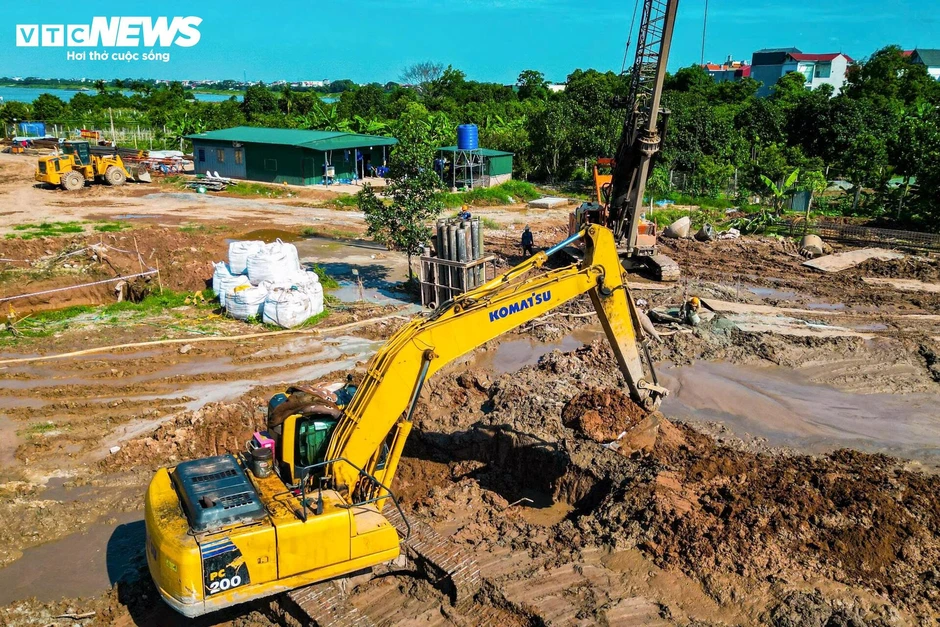Toàn cảnh công trường cầu dây văng gần 12.000 tỷ đồng nối Hà Nội và Hưng Yên Toàn cảnh công trường cầu dây văng gần 12.000 tỷ đồng nối Hà Nội và Hưng Yên
