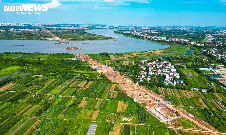Toàn cảnh công trường cầu dây văng gần 12.000 tỷ đồng nối Hà Nội và Hưng Yên Toàn cảnh công trường cầu dây văng gần 12.000 tỷ đồng nối Hà Nội và Hưng Yên