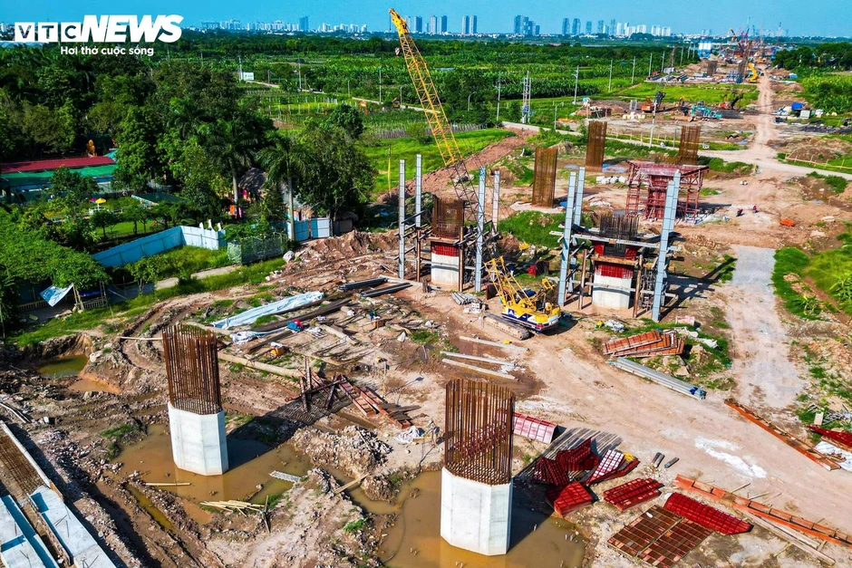 Toàn cảnh công trường cầu dây văng gần 12.000 tỷ đồng nối Hà Nội và Hưng Yên Toàn cảnh công trường cầu dây văng gần 12.000 tỷ đồng nối Hà Nội và Hưng Yên