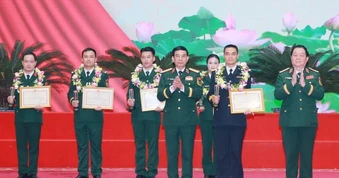 Tôn vinh 90 gương mặt trẻ tiêu biểu, triển vọng toàn quân