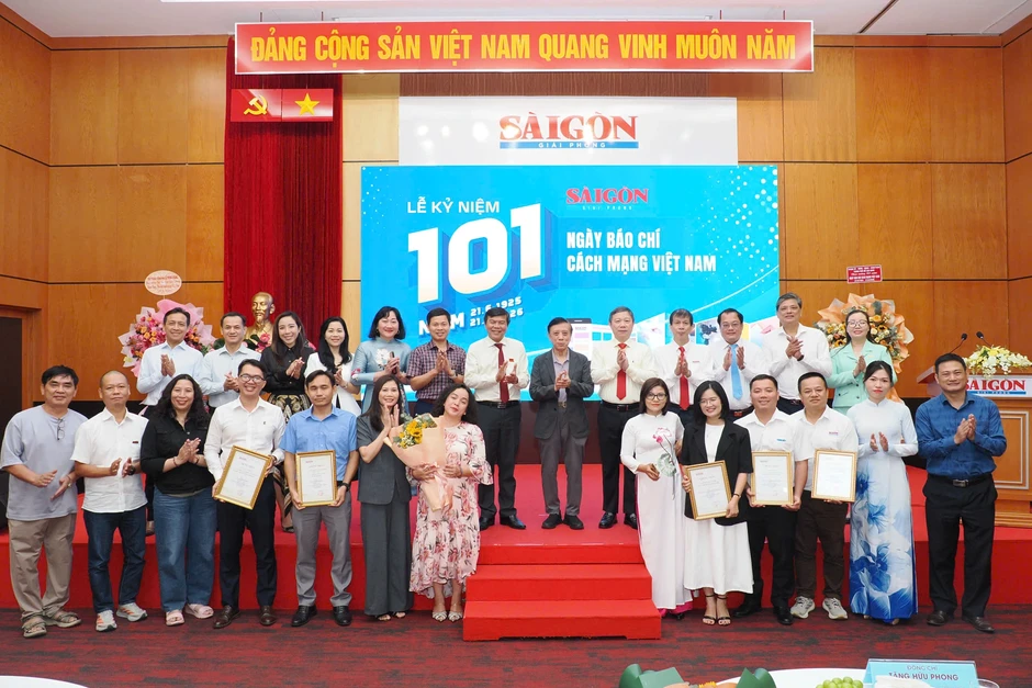 Tôn vinh những câu chuyện đẹp tại cuộc thi “Tỏa sáng giá trị Việt”