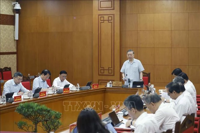 Tổng Bí thư, Chủ tịch nước chủ trì buổi làm việc của Thường trực BCĐTW về phát triển khoa học công nghệ