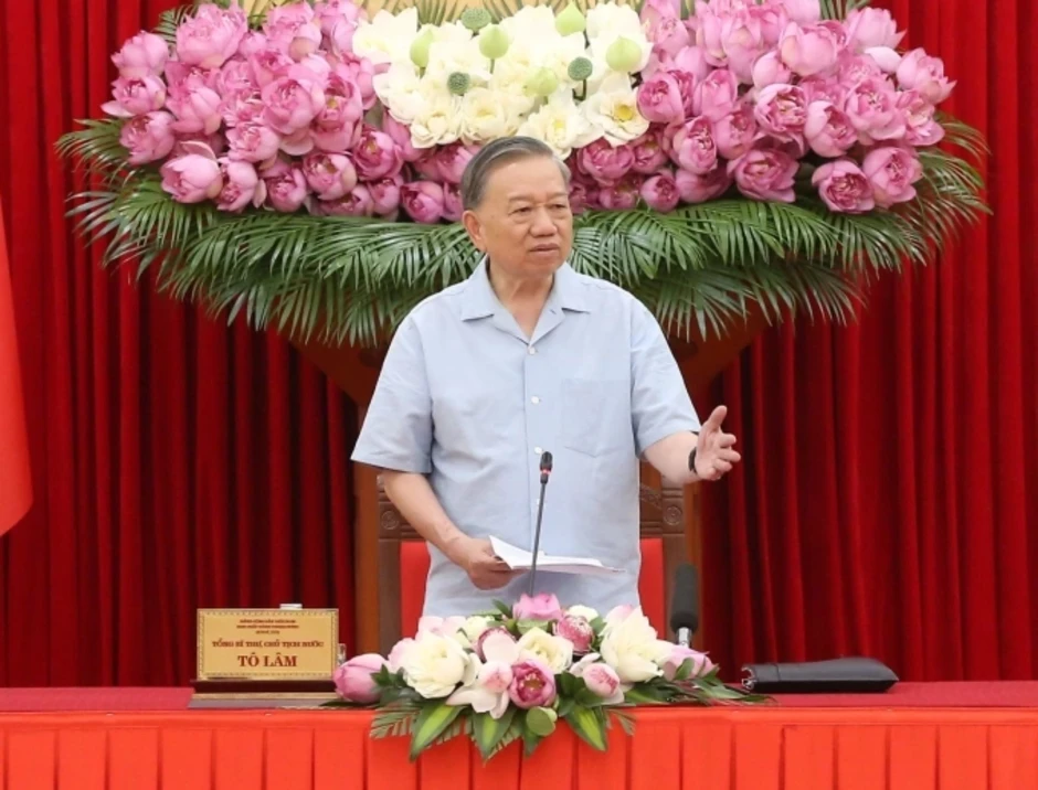Tổng Bí thư, Chủ tịch nước: Chuyển từ sắp xếp bộ máy sang vận hành hiệu quả Tổng Bí thư, Chủ tịch nước: Chuyển từ sắp xếp bộ máy sang vận hành hiệu quả