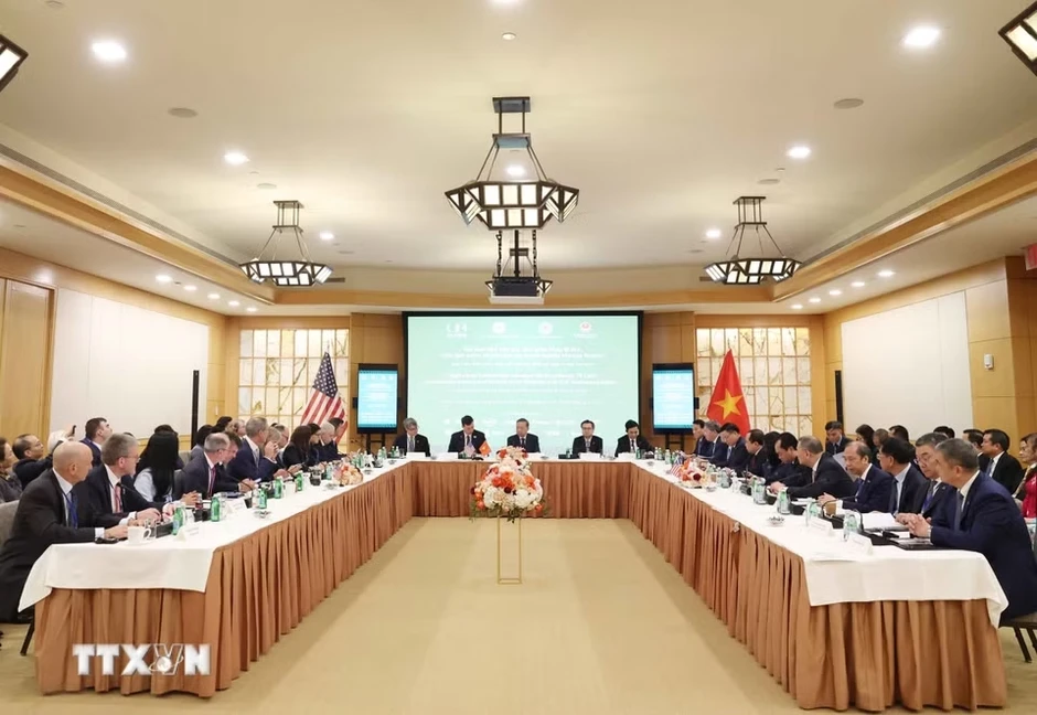 Tổng Bí thư, Chủ tịch nước dự Tọa đàm bàn tròn với các doanh nghiệp lớn của Mỹ Tổng Bí thư, Chủ tịch nước dự Tọa đàm bàn tròn với các doanh nghiệp lớn của Mỹ