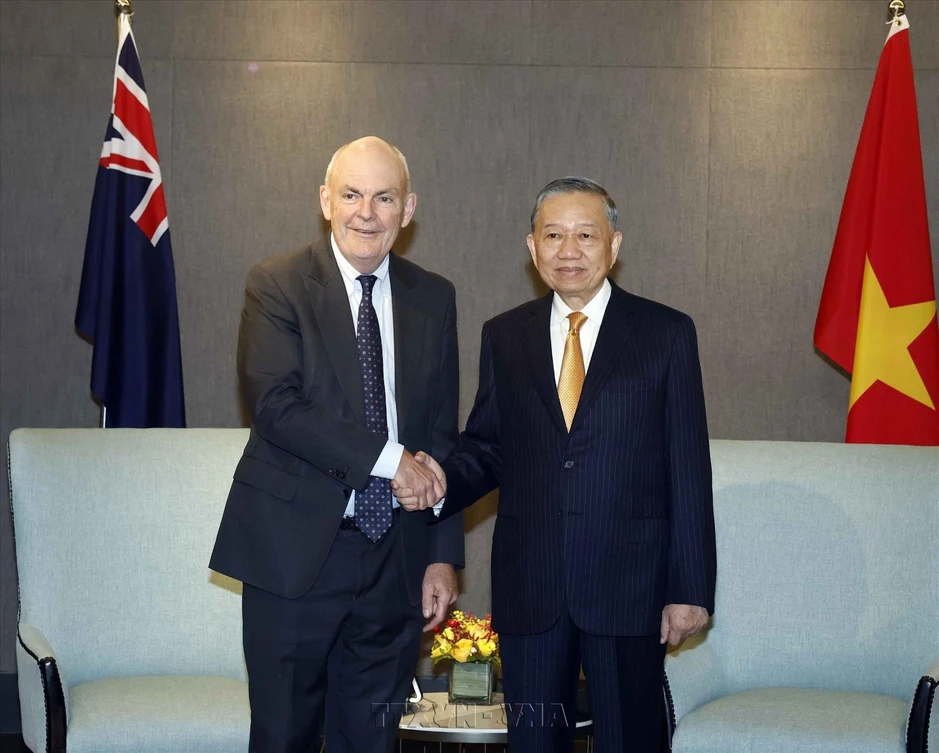 Tổng Bí thư, Chủ tịch nước gặp cán bộ sứ quán và người Việt Nam tại New Zealand Tổng Bí thư, Chủ tịch nước gặp cán bộ sứ quán và người Việt Nam tại New Zealand