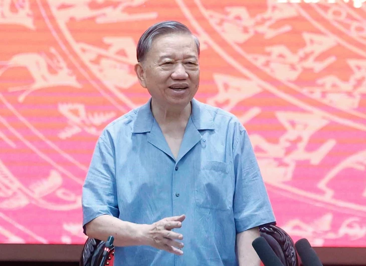 Tổng Bí thư, Chủ tịch nước: Hà Nội phải đi đầu trong điều hành số, giảm trung gian hành chính Tổng Bí thư, Chủ tịch nước: Hà Nội phải đi đầu trong điều hành số, giảm trung gian hành chính