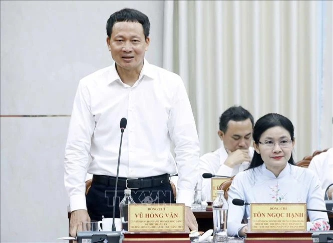 Tổng Bí thư, Chủ tịch nước làm việc với Ban Thường vụ Thành ủy Đồng Nai Tổng Bí thư, Chủ tịch nước làm việc với Ban Thường vụ Thành ủy Đồng Nai
