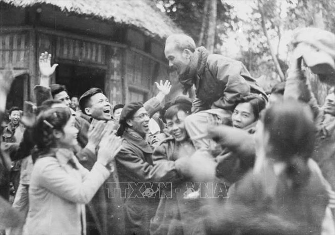 Tổng Bí thư, Chủ tịch nước Tô Lâm: Ánh sáng Hồ Chí Minh soi đường cho chúng ta đi Tổng Bí thư, Chủ tịch nước Tô Lâm: Ánh sáng Hồ Chí Minh soi đường cho chúng ta đi