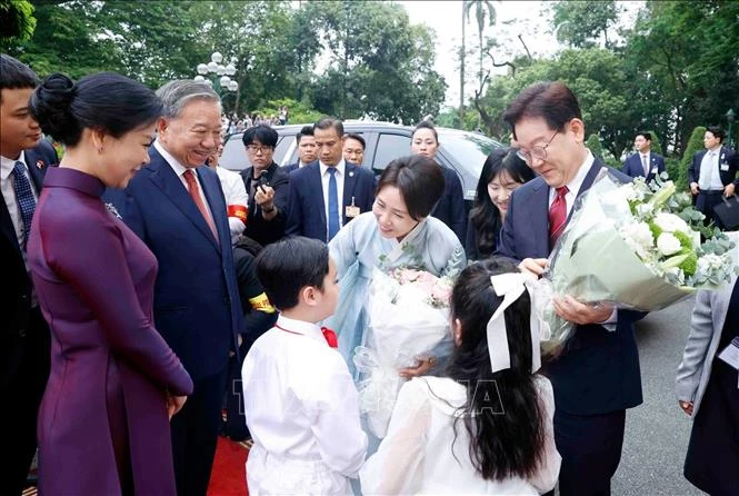Tổng Bí thư, Chủ tịch nước Tô Lâm chủ trì Lễ đón chính thức Tổng thống Hàn Quốc Tổng Bí thư, Chủ tịch nước Tô Lâm chủ trì Lễ đón chính thức Tổng thống Hàn Quốc