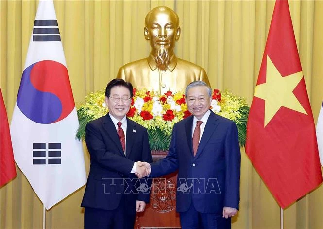 Tổng Bí thư, Chủ tịch nước Tô Lâm chủ trì Lễ đón chính thức Tổng thống Hàn Quốc Tổng Bí thư, Chủ tịch nước Tô Lâm chủ trì Lễ đón chính thức Tổng thống Hàn Quốc