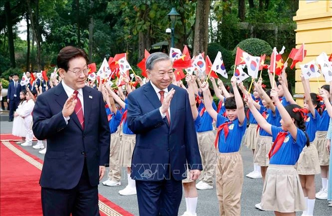 Tổng Bí thư, Chủ tịch nước Tô Lâm chủ trì Lễ đón chính thức Tổng thống Hàn Quốc Tổng Bí thư, Chủ tịch nước Tô Lâm chủ trì Lễ đón chính thức Tổng thống Hàn Quốc