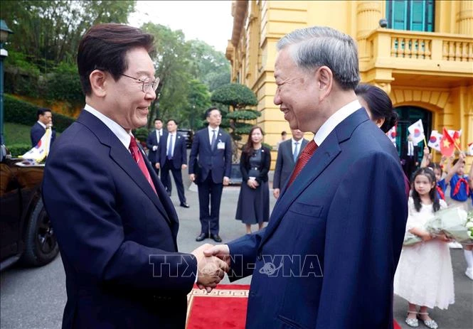 Tổng Bí thư, Chủ tịch nước Tô Lâm chủ trì Lễ đón chính thức Tổng thống Hàn Quốc Tổng Bí thư, Chủ tịch nước Tô Lâm chủ trì Lễ đón chính thức Tổng thống Hàn Quốc