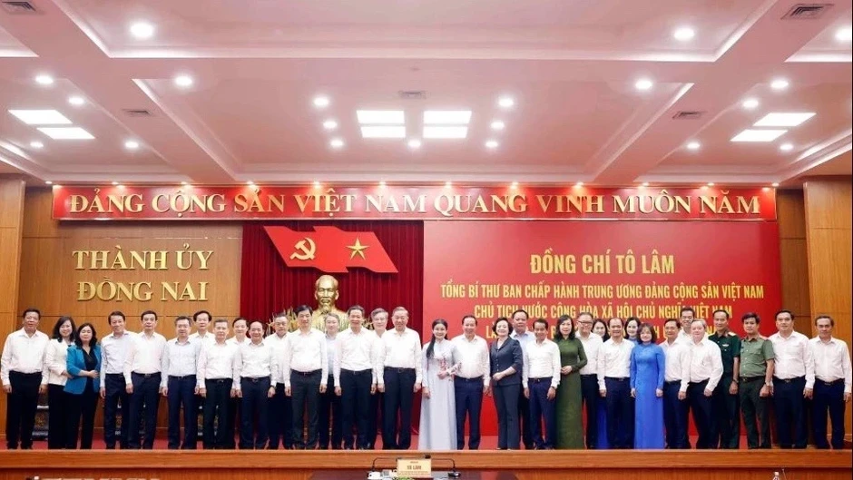 Tổng Bí thư, Chủ tịch nước Tô Lâm: Đồng Nai phải hướng tới một thành phố văn minh, hiện đại, nghĩa tình, đáng sống Tổng Bí thư, Chủ tịch nước Tô Lâm: Đồng Nai phải hướng tới một thành phố văn minh, hiện đại, nghĩa tình, đáng sống