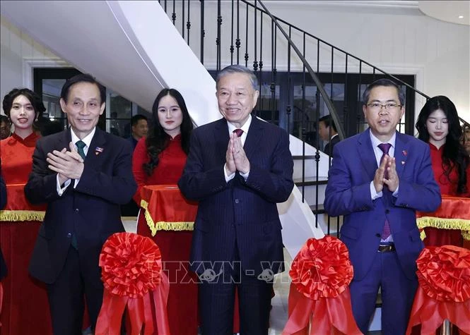 Tổng Bí thư, Chủ tịch nước Tô Lâm dự lễ khánh thành Nhà Việt Nam, gặp gỡ cộng đồng người Việt