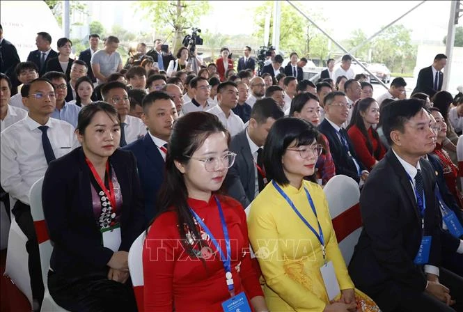 Tổng Bí thư, Chủ tịch nước Tô Lâm dự Lễ khởi động Liên hoan nhân dân biên giới Việt Nam – Trung Quốc năm 2026 Tổng Bí thư, Chủ tịch nước Tô Lâm dự Lễ khởi động Liên hoan nhân dân biên giới Việt Nam – Trung Quốc năm 2026